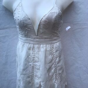 Charlotte Russe White Inlace Floral Romper Sz L